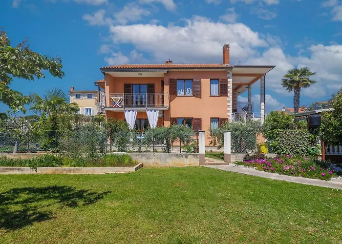 Apartment Elvi - Uma106 By Interhome