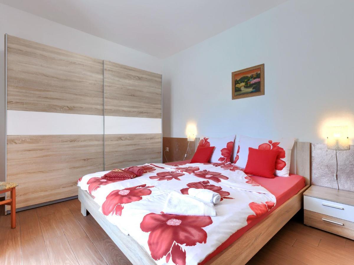 Apartment Elvi - Uma106 By Interhome *