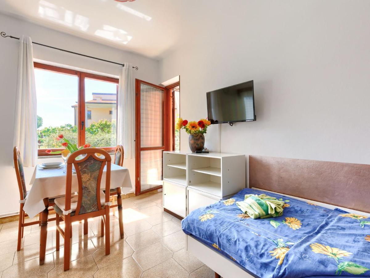 Apartment Elvi - Uma106 By Interhome *